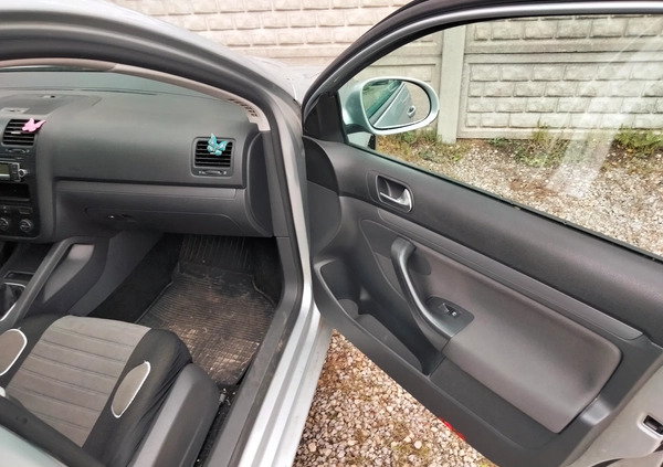 Volkswagen Golf cena 15900 przebieg: 210000, rok produkcji 2008 z Sanok małe 191